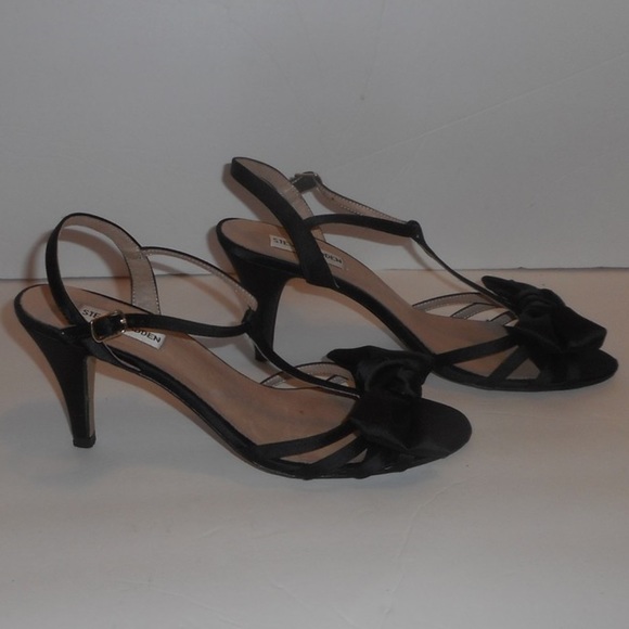 Steve Madden Gramicy satin bow t-strap heels - Picture 3 of 8